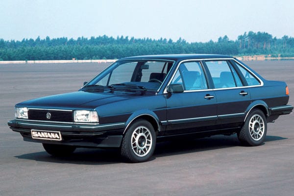 Der VW Santana wird 30 Jahre alt. 1981 kam der Santana auf den Markt. Die Verwandtschaft des Wolfsburgers zum Mittelklassemodell Passat ist nicht zu übersehen.