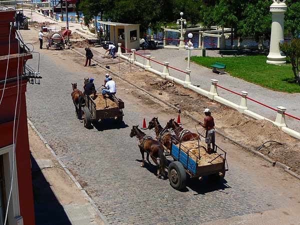 Das Pferd spielt transporttechnisch in Uruguay immer noch eine große Rolle.