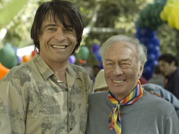 Kurz darauf lernte Hal auch noch den wesentlich jüngeren Andy (Goran Visnjic) kennen. Beide wurden ein Paar. Kurz darauf lernte Hal auch noch den wesentlich jüngeren Andy (Goran Visnjic) kennen. Beide wurden ein Paar.