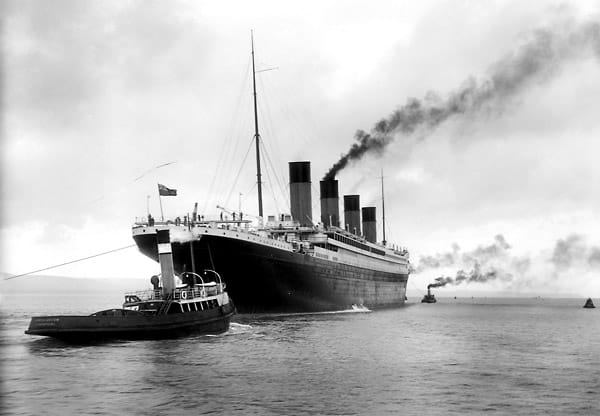 Am 31. Mai 1911 läuft das Wunderwerk der Technik in Belfast vom Stapel, anschließend ziehen Schlepper die "Titanic" ins tiefe Wasser. Am 31. Mai 1911 läuft das Wunderwerk der Technik in Belfast vom Stapel, anschließend ziehen Schlepper die "Titanic" ins tiefe Wasser.