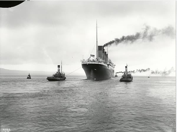 Hier bricht der Stolz der Reederei White Star Line am 2. April 1912 zur Jungfernfahrt auf - mit mehr als 2200 Personen an Bord. Hier bricht der Stolz der Reederei White Star Line am 2. April 1912 zur Jungfernfahrt auf - mit mehr als 2200 Personen an Bord.