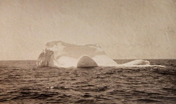 Ein Foto des verhängnisvollen Eisbergs. In dieser Nacht sterben mehr als 1500 Menschen. Ein Foto des verhängnisvollen Eisbergs. In dieser Nacht sterben mehr als 1500 Menschen.