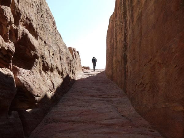 Aufstieg zum Gipfel der Umm al-Bijara: Schon der beschwerliche Weg nach oben ist für Besucher eine Übung in Demut.