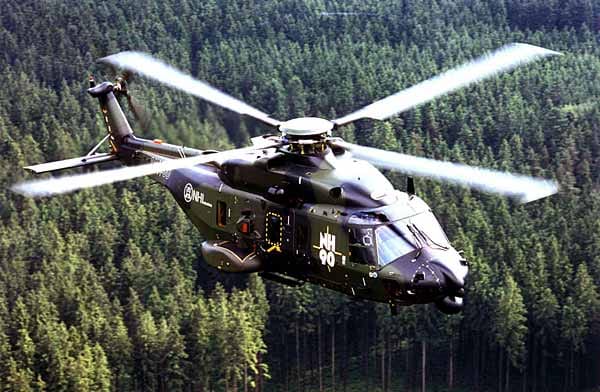 Das Flaggschiff der deutschen Hubschrauberflotte wird gerade ausgeliefert: Der NH90 ist der erste Hubschrauber der Zehn-Tonnenklasse, der in Deutschland mit anderen europäischen Partnern entwickelt und gebaut wurde. Ferner bedeutet er den Einstieg in die Fly-by-Wire-Steuerung, besitzt ein Bildschirmcockpit und automatische Flugregelung. Länge: 15,88 m - Höhe: 5,44 m - Maximales Startgewicht: 10600 kg - Höchstgeschwindigkeit: 305 km/h - Reichweite: 800 km