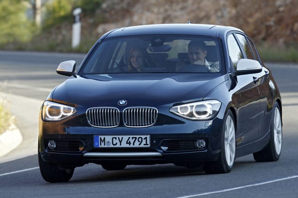 Basistriebwerk ist der BMW 116i mit einem neu entwickelten 1,6 Liter großen Turbobenziner, der 136 PS leistet.