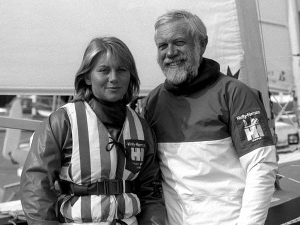 Paul Bert Elvström (re.) mit seiner Tochter Trine. Der Däne gewann bei acht Olympiateilnahmen insgesamt vier Goldmedaillen in einer Disziplin, was in der Geschichte der Spiele nur viermal vorgekommen ist. Zwischen 1957 und 1981 holte Elvström in acht Bootsklassen 15 WM-Titel.
