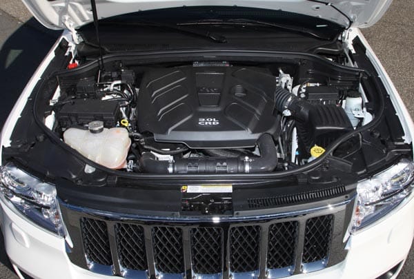 Dank der Allianz mit Fiat werkelt nun ein drei Liter großer V6 von Venturi Motori unter der Haube.