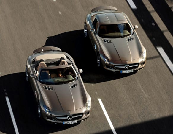 Ob Roadster oder Flügeltürer - der Mercedes SLS macht in beiden Varianten eine gute Figur.