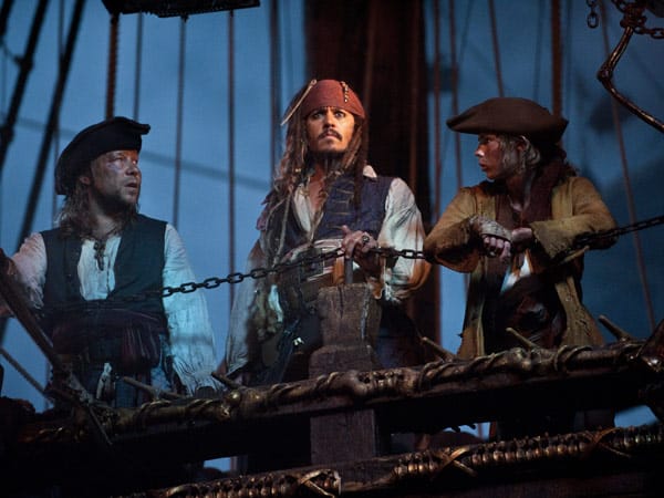 So kommt es, wie es kommen muss: Jack landet unfreiwillig auf Blackbeards Schiff, der Queen Anne, und macht dort Bekanntschaft mit der eigenwilligen Crew. So kommt es, wie es kommen muss: Jack landet unfreiwillig auf Blackbeards Schiff, der Queen Anne, und macht dort Bekanntschaft mit der eigenwilligen Crew.