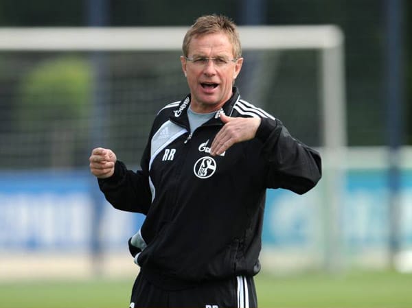 Platz 4: Schalke-Coach Ralf Rangnick. Der 53-Jährige teilt sich mich Babbel die "Feuerquote" von 6.0, kann aber mit fünf Erstliga-Trainerstationen weitaus mehr Erfahrung nachweisen. Sein bisher größter Trainer-Erfolg ist der DFB-Pokalsieg 2011 mit dem FC Schalke 04.