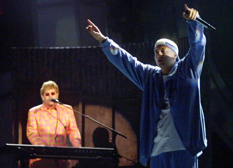 Elton John (l.) und Eminem