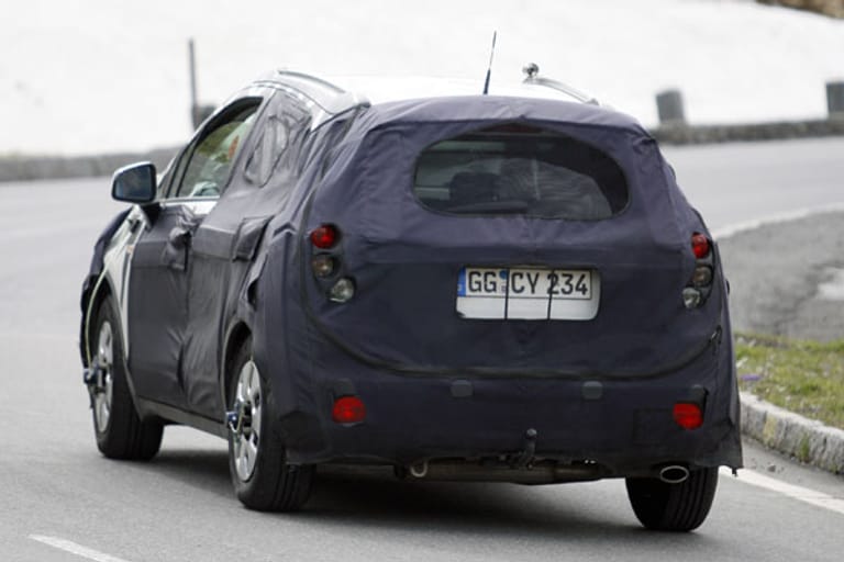 2012 soll das Corsa-SUV auf den Markt kommen.