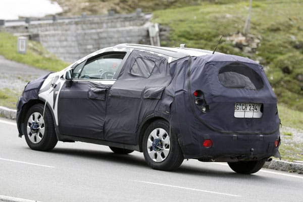 Opel will mit dem kleinen SUV dem beliebten Skoda Yeti Konkurrenz machen.