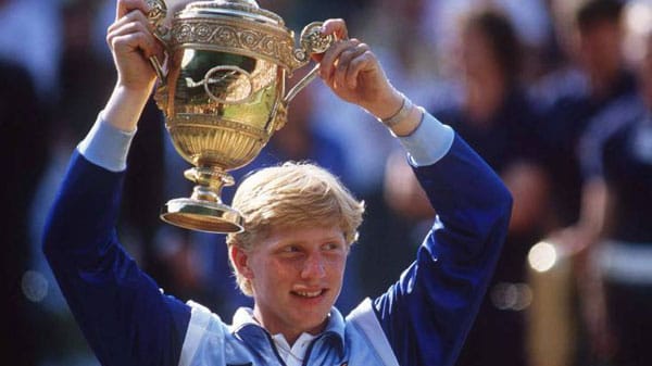 Der Anfang einer Ära: 1985 schafft Boris Becker die Sensation und gewinnt als erster deutscher und zudem jüngster Spieler aller Zeiten den Grand-Slam-Titel von Wimbledon.