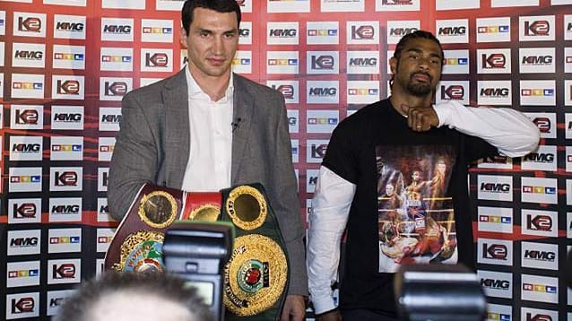 2009 hatte Haye das Brüderpaar Klitschko durch beleidigende T-Shirts mit den abgeschnittenen Köpfen der Ukrainer als Motiv darauf mehrfach provoziert. Die Retourkutsche dafür soll er im Ring bekommen. "So etwas Geschmackloses hat eine deutliche Antwort verdient", versprach Klitschko. "Für seine Provokationen werde ich ihn bestrafen.