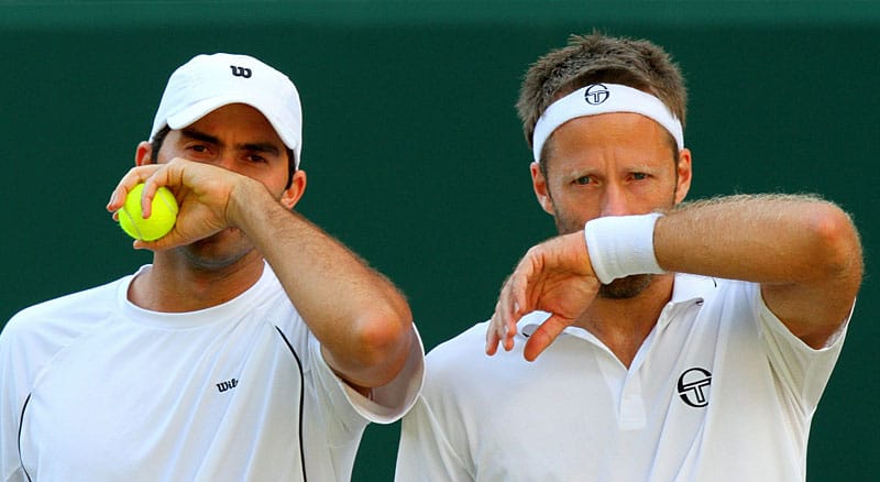 Roberd Lindstedt und Horia Tecau während einem Männer-Doppel Halbfinalspiel.