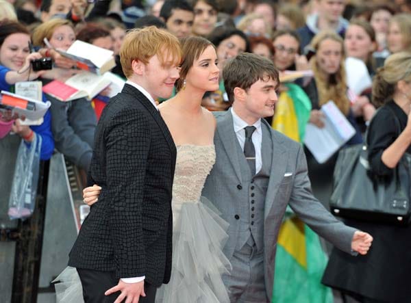 Fans feiern Emma Watson bei der "Harry Potter"-Premiere.