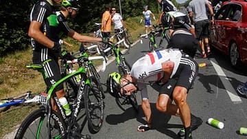 Ende der Hoffnungen: Für Bradley Wiggins, einen anderen Favorit bei der Tour, endete das Rennen unterdessen nach einem Sturz. Der Brite zog sich einen Schlüsselbeinbruch zu und musste aufgeben.