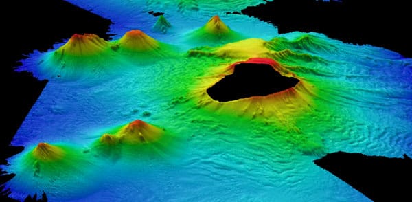 Forscher haben diese Reihe von Vulkanen im Südatlantik entdeckt.