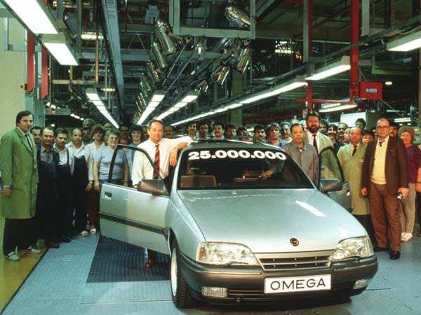 Das 25-millionste Modell von Opel war 1989 ein Omega A.