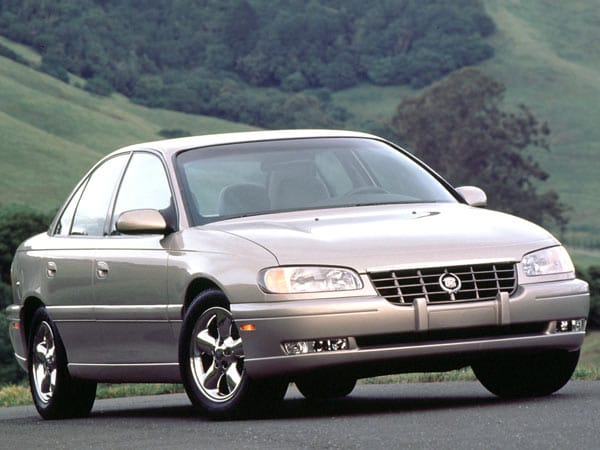 Vauxhall Carlton, Holden Commodore und Monaro oder Cadillac Catera (im Bild) - der Omega wurde in vielen Ländern vertrieben.