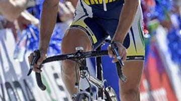 Björn Leukemans versuchte es vergeblich. Der Belgier aus dem Team Vacansoleil schaffte es nicht rechtzeitig ins Ziel in Alpe d'Huez und muss die Tour nach der 19. Etappe verlassen.