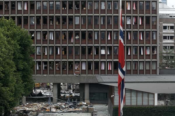 Breiviks Anwalt teilt mit, dass sein Mandant offenbar weitere Gebäude "bombardieren" wollte. Diese Pläne seien ebenso sehr ausgefeilt gewesen.