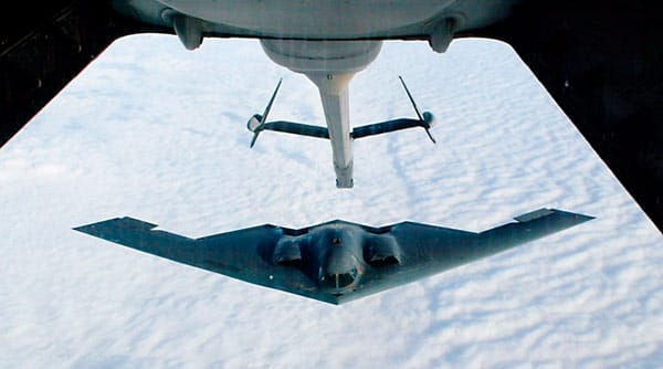 Stealth Bomber im Irak: 2,4 Billionen Dollar will die US-Regierung aus dem Budget streichen, bis zu ein Drittel davon beim Militär. Stealth Bomber im Irak: 2,4 Billionen Dollar will die US-Regierung aus dem Budget streichen, bis zu ein Drittel davon beim Militär.