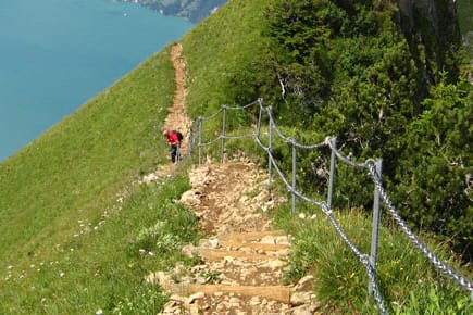 Der Gratwanderweg Stoos ist nichts für schwache Nerven.