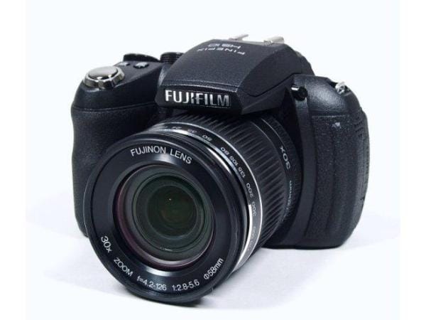 Platz 2: Fujifilm Finepix HS10 (1920 x 1080 Bildpunkte, 30 Bilder pro Sekunde)