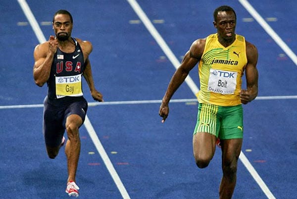 Es war das Duell der WM 2009 in Berlin: Usain Bolt (re.) gegen Tyson Gay. Im 100-Meter-Finale der Herren ließ der Sprint-Superstar aus Jamaika seinem Widersacher aus den USA keine Chance.