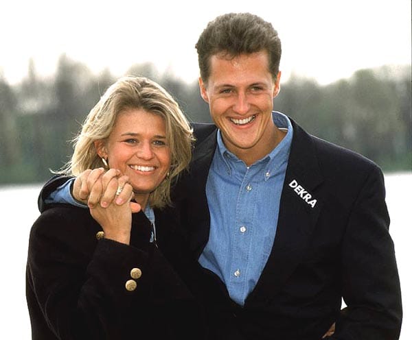 Im August 1995 heiratet Schumacher seine Freundin Corinna.