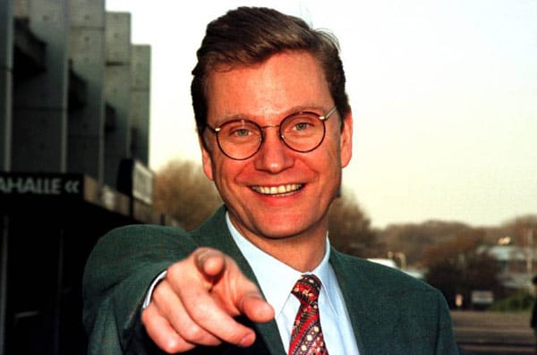 1994 wird Westerwelle FDP-Generalsekretär. In dieser Funktion ist er für die Ausarbeitung eines neuen Parteiprogramms verantwortlich.