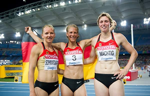 Lilli Schwarzkopf (li.), Jennifer Oeser (mi.) und Julia Mächtig: Siebenkämpferin Oeser kämpfte sich mit einer persönlichen Bestleistung auf den Bronze-Rang.