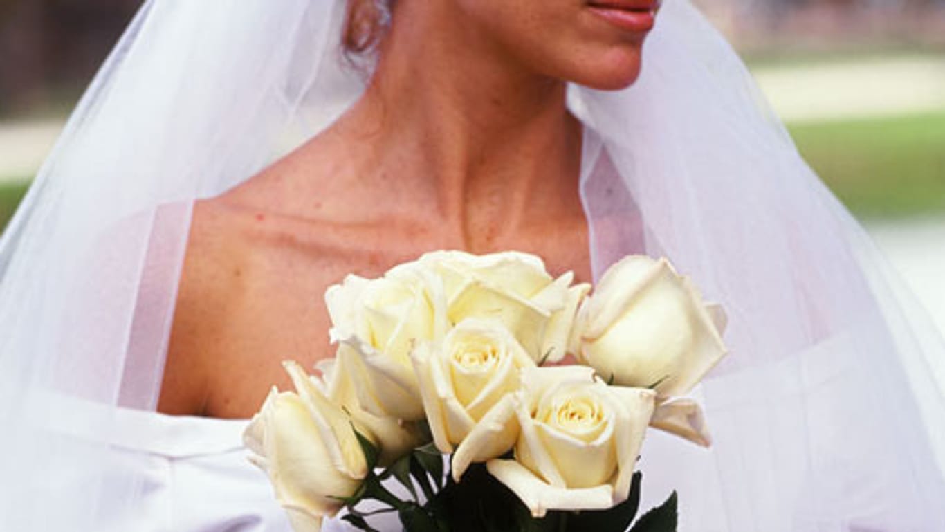 Schwanger heiraten - So finden Sie das perfekte Brautkleid