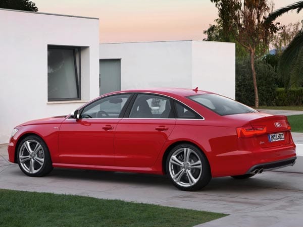 Mit jetzt 420 PS geht der Audi S6 in Stellung. Mit jetzt 420 PS geht der Audi S6 in Stellung.