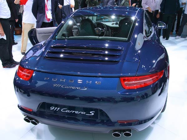 Auch die neue energiesparende, elektromechanische Lenkung trägt zum geringeren Verbrauch des Porsches bei.