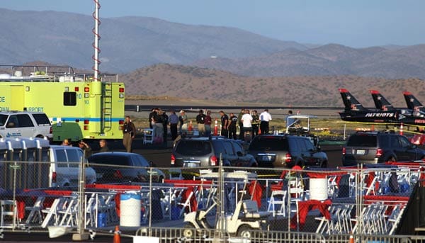 Die Absturzursache ist noch unklar. Experten der Nationalen Transportsicherheitsbehörde NTSB ermitteln am Unglücksort. Die Absturzursache ist noch unklar. Experten der Nationalen Transportsicherheitsbehörde NTSB ermitteln am Unglücksort.