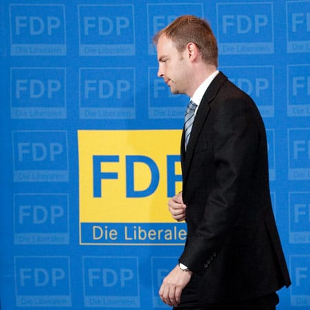 FDP-Spitzenkandiat Christoph Meyer räumt nach dem Rauswurf seiner Partei aus dem Abgeordnetenhaus eine schwere persönliche Niederlage ein.