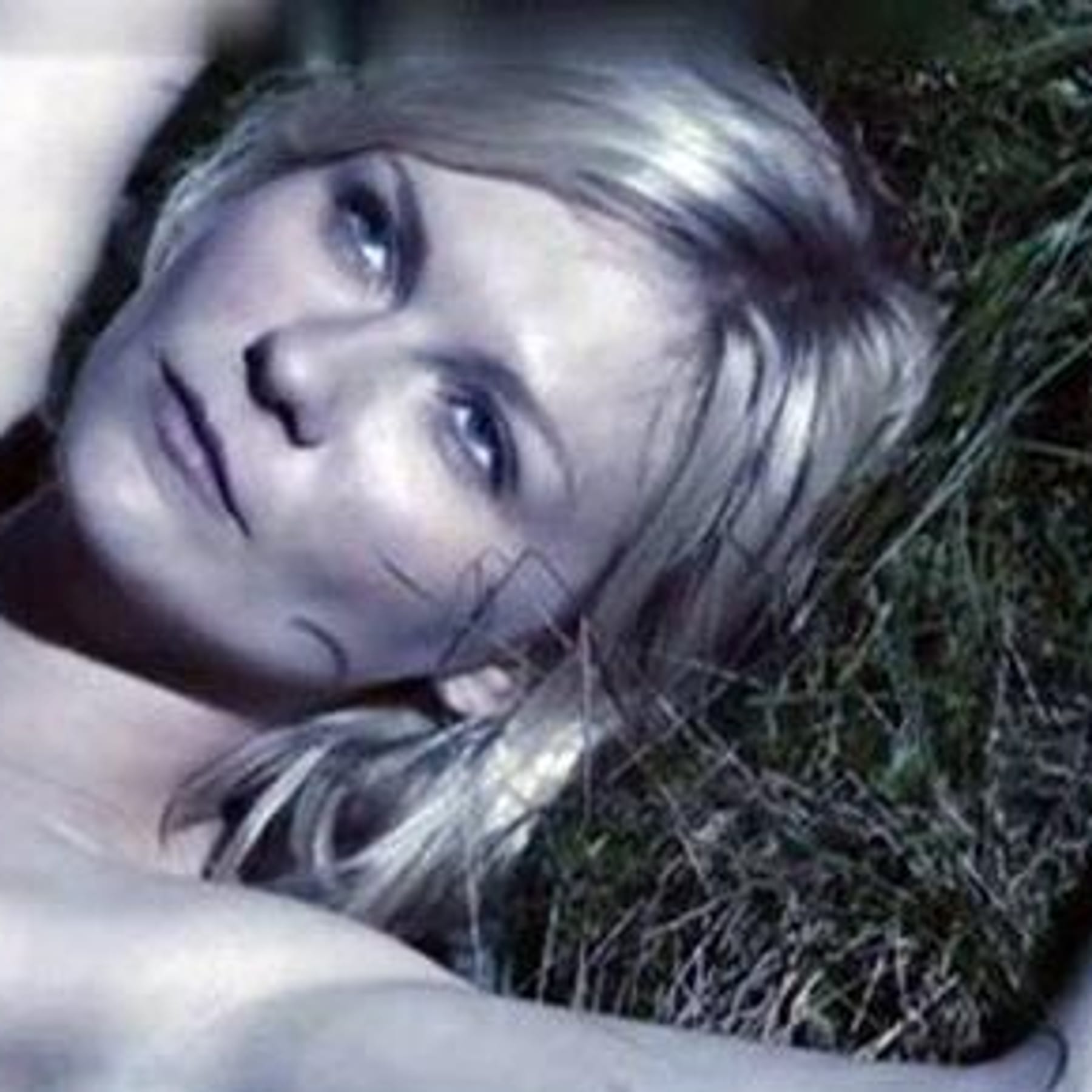 Kirsten Dunst nackt in neuem Film Melancholia