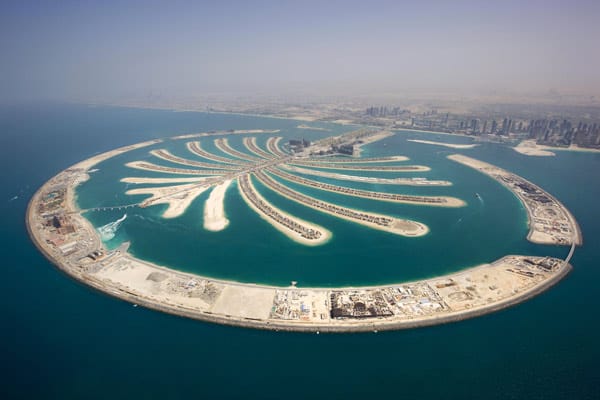 Die wohl bekanntesten künstlichen Strände der Welt sind die der "The Palm" Inseln in Dubai.