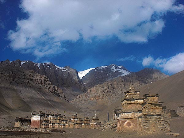 Der Great Himalaya Trail erstreckt sich durch ganz Nepal und führt etwa 1700 Kilometer durch das Gebirge.