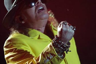 Axl Rose in Action: Eine gewisse Ähnlichkeit zum italienischen Sänger Zucchero ist nicht von der Hand zu weisen.