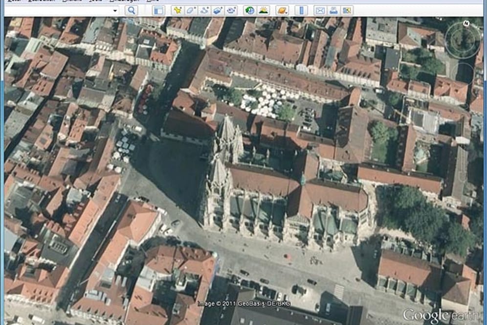 Regensburg mit dem Dom St. Peter: Die Satellitenbilder, die Google Earth von der Donaustadt zeigt, sind erst wenige Monate alt.