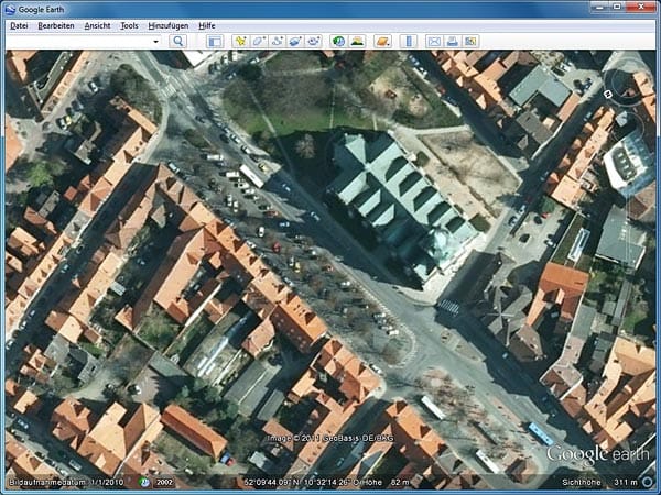 Die Stadt Wolfenbüttel in Niedersachsen. Auch hier zeigt Google Earth frisches Kartenmaterial.