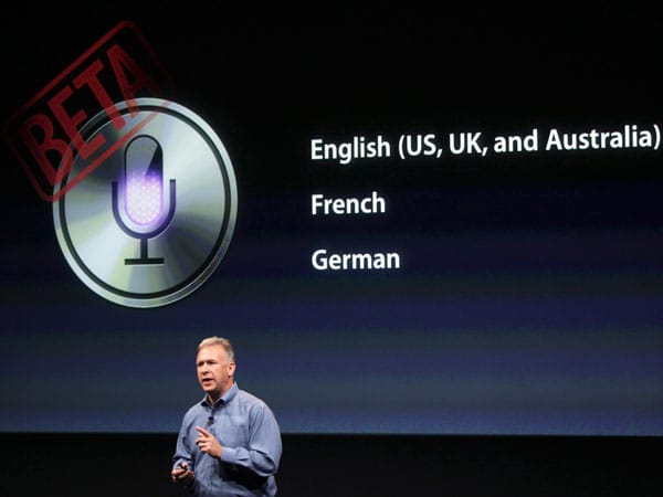 Phil Schiller demonstrierte den sprachgesteuerten Assistenten Siri.