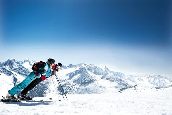 Tux-Finkenberg liegt im glitzernden Weiß der Ski- & Gletscherwelt Zillertal 3000. Durch die Höhenlage liegen hier Schneesicherheit und weiße Winterlandschaften ganz in der Sache der Natur.