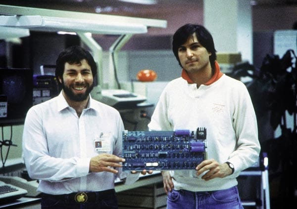 Steve Wozniak (links) und Steve Jobs.