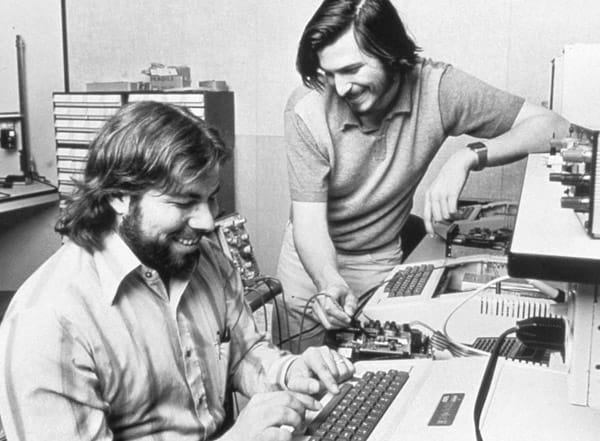 Die Apple-Gründer Steve Jobs und Steve Wozniak.