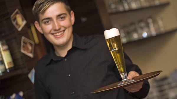 Mit einem Zweitjob lebt es sich besser, denken Millionen Deutsche